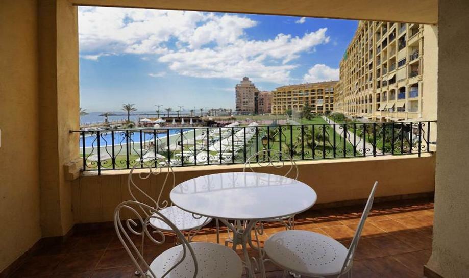 First Line Apartment Port Saplaya Exterior photo
