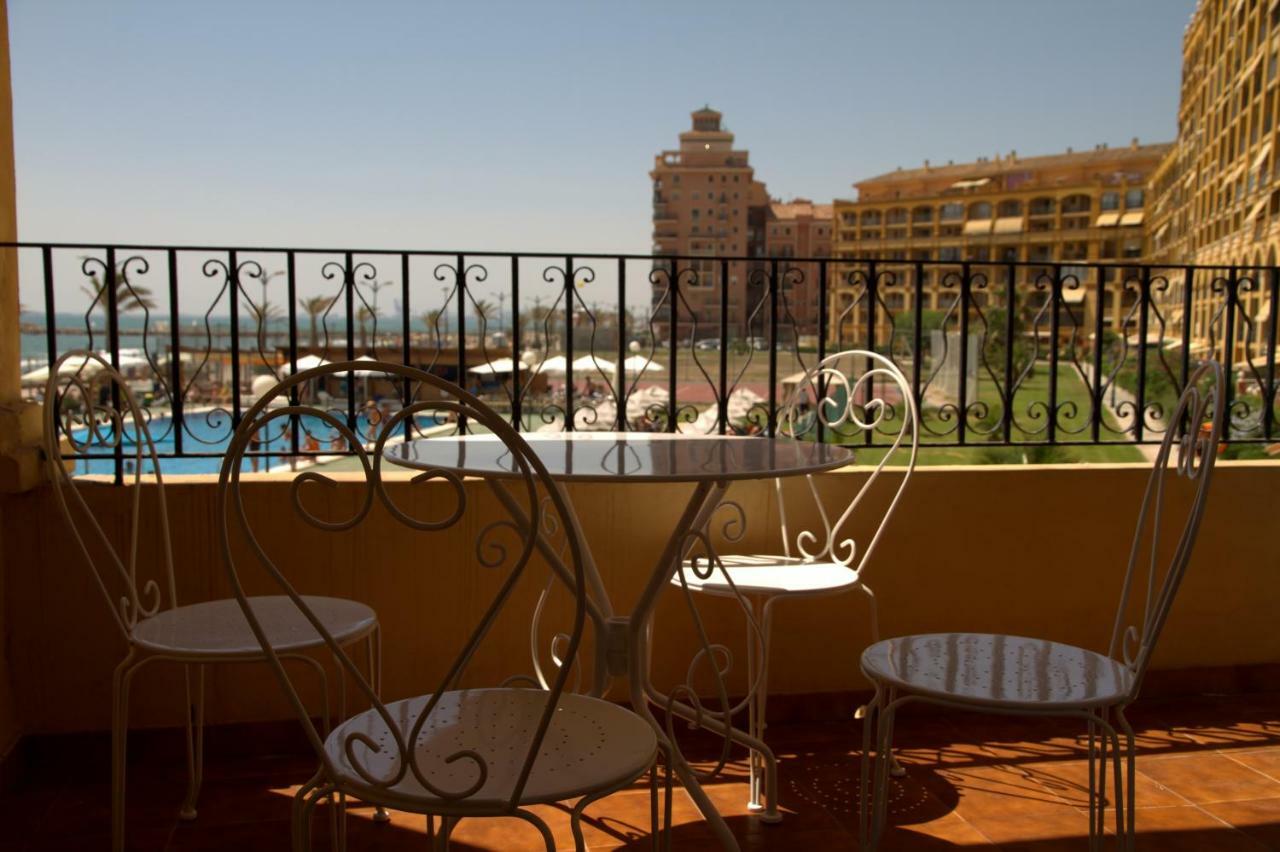 First Line Apartment Port Saplaya Exterior photo